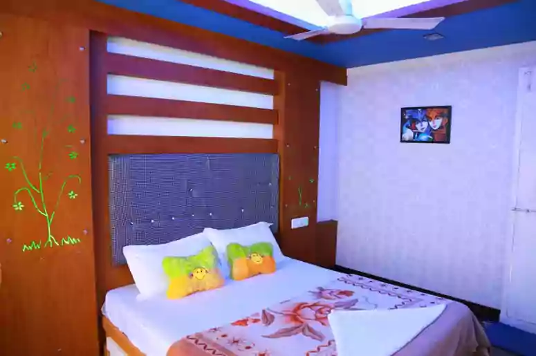 Kerala 2 Bedroom Deluxe Houseboat
