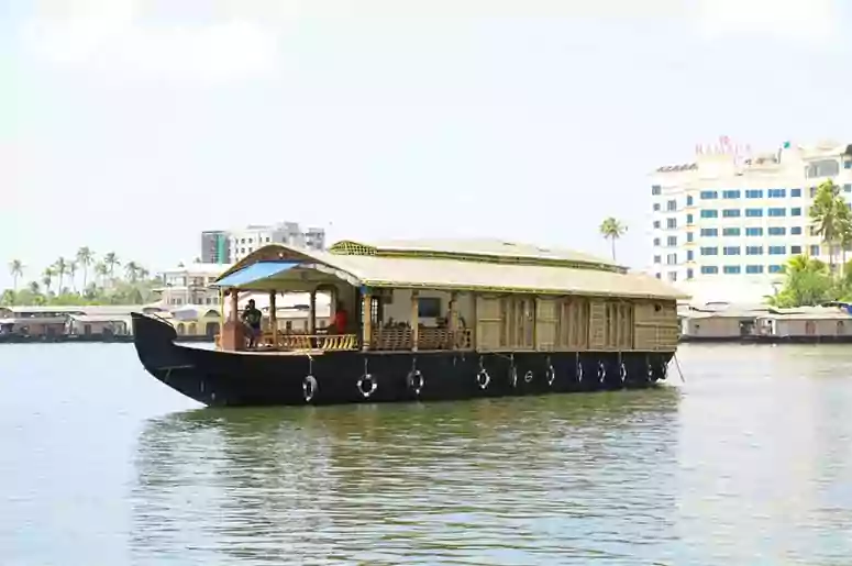 Kerala 10 Bedroom Deluxe Houseboats