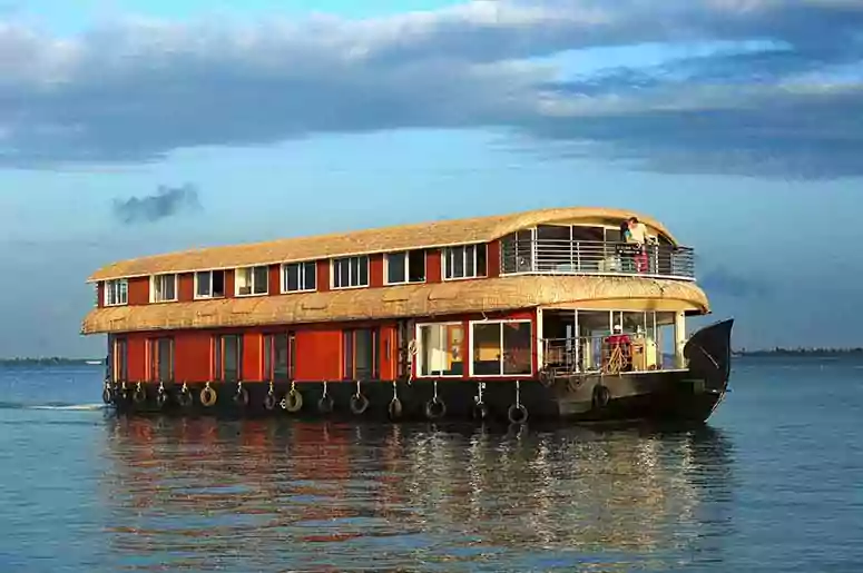Kerala 6 Bedroom Deluxe Houseboat